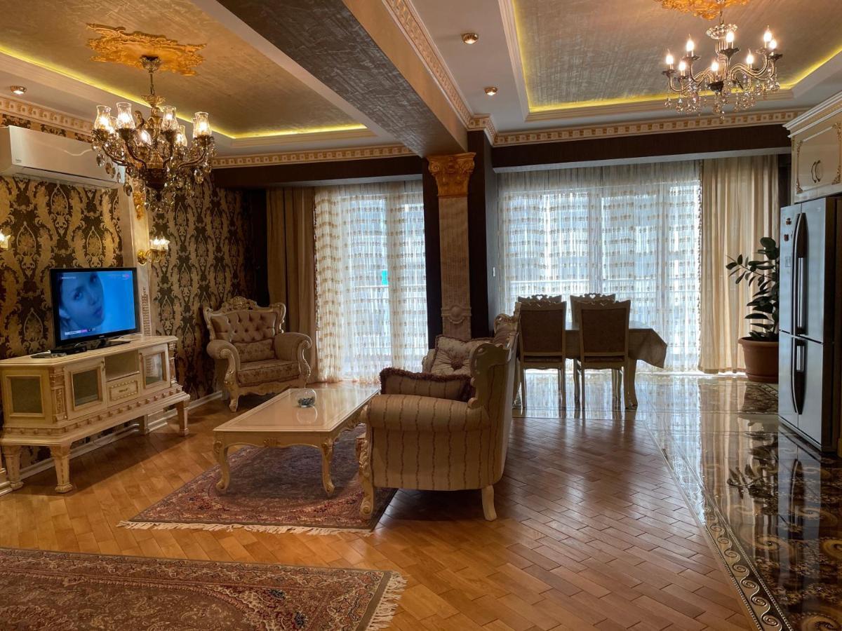Park Azure Louvre Apartment Baku Exterior photo